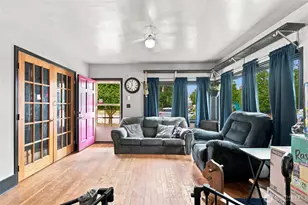 303 S Hartford Ave, Bremerton, WA 98312 - Photo 6