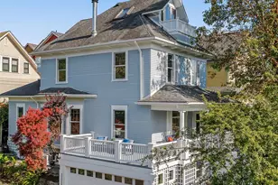 732 15th Ave, Seattle, WA 98122 - Photo 2