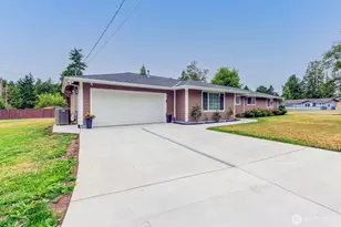 5207 Erlands Point Rd NW, Bremerton, WA 98312 - Photo 2