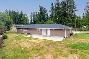 5207 Erlands Point Rd NW, Bremerton, WA 98312 - Photo 4