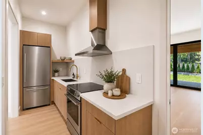 10234 NE 20th Place, Bellevue, WA 98004 - Photo 10
