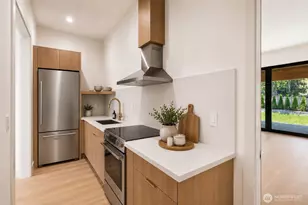 10234 NE 20th Pl, Bellevue, WA 98004 - Photo 10