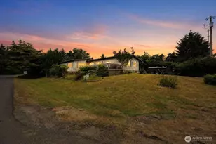 701 Edgewood Ave NE, Ocean Shores, WA 98569 - Photo 16