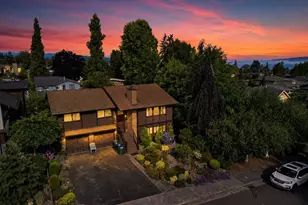 1136 7th Ave S, Edmonds, WA 98020 - Photo 4