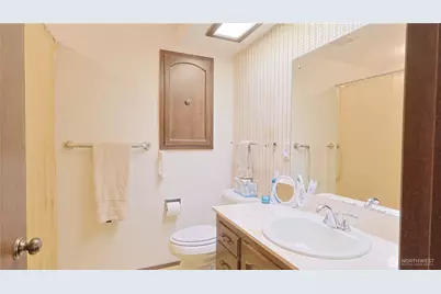 1136 7th Avenue S, Edmonds, WA 98020 - Photo 16