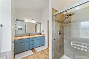 7041 Eagle Lake Dr SE, Snoqualmie, WA 98065 - Photo 24