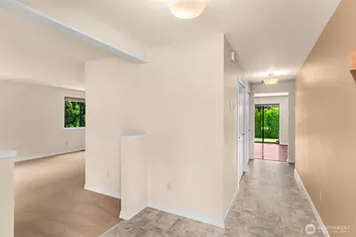 2315 Buckingham Drive SE, Olympia, WA 98501 - Photo 2