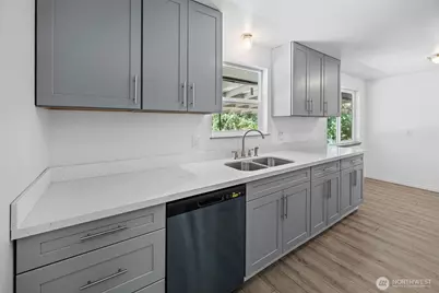 6024 S Alaska, Tacoma, WA 98408 - Photo 10