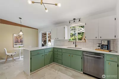 8707 Maple Lane, Edmonds, WA 98026 - Photo 12