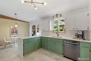 8707 Maple Ln, Edmonds, WA 98026 - Photo 12