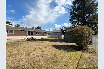 655 Canal Drive NE, Ocean Shores, WA 98569 - Photo 18