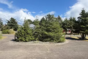 655 Canal Dr NE, Ocean Shores, WA 98569 - Photo 20