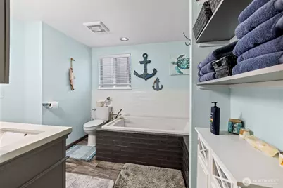 12311 109th Avenue Ct E, Puyallup, WA 98374 - Photo 4