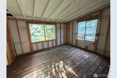 8595 Golden Valley Drive, Maple Falls, WA 98266 - Photo 12