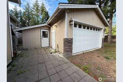 8595 Golden Valley Drive, Maple Falls, WA 98266 - Photo 4