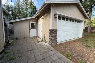 8595 Golden Valley Dr, Maple Falls, WA 98266 - Photo 4