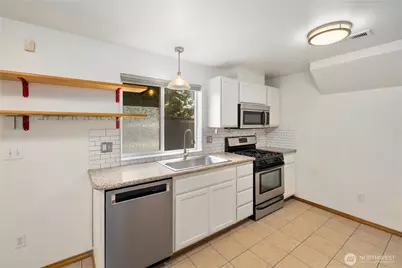 8823 Delridge Way SW #B, Seattle, WA 98106 - Photo 12
