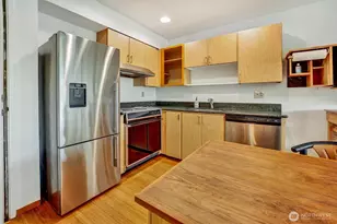 211 Summit Ave E, Seattle, WA 98102 - Photo 8