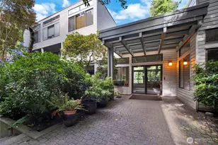 211 Summit Ave E, Seattle, WA 98102 - Photo 2