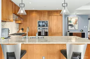 10700 NE 4th St, Bellevue, WA 98004 - Photo 14