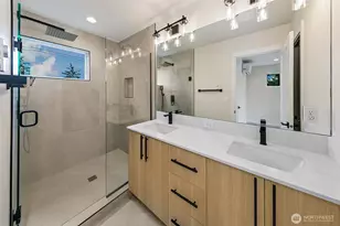 9813 Linden Ave N, Seattle, WA 98103 - Photo 8