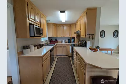 9428 Pacific Avenue SE, Olympia, WA 98513 - Photo 12