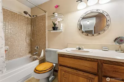 8201 179th Avenue E, Bonney Lake, WA 98391 - Photo 20