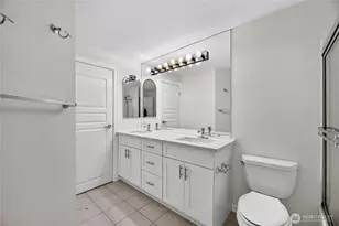 1300 W Boston St, Seattle, WA 98119 - Photo 18