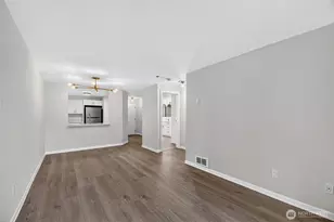 1300 W Boston St, Seattle, WA 98119 - Photo 4
