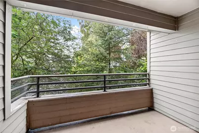 1300 W Boston Street #13, Seattle, WA 98119 - Photo 20