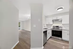 1300 W Boston St, Seattle, WA 98119 - Photo 8