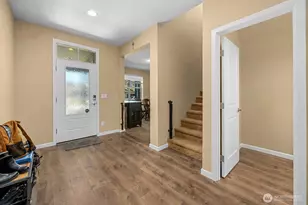 516 Petersen Dr E, Enumclaw, WA 98022 - Photo 10