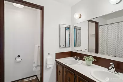 9125 Central Valley Road NE, Bremerton, WA 98311 - Photo 26