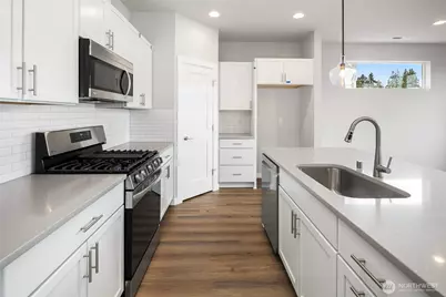 586 SW 97th Street #3, Seattle, WA 98106 - Photo 14