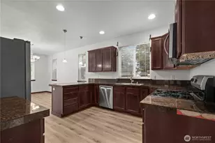 18410 42nd Ave SE, Bothell, WA 98012 - Photo 4