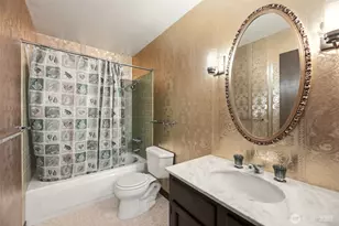 1624 NE 140th St, Seattle, WA 98125 - Photo 16