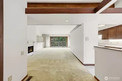 1624 NE 140th Street #M5, Seattle, WA 98125 - Photo 4