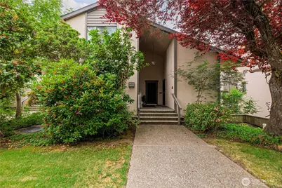 1624 NE 140th Street #M5, Seattle, WA 98125 - Photo 2