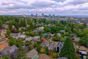 4017 Corliss Ave N, Seattle, WA 98103 - Photo 4