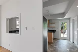 4017 Corliss Ave N, Seattle, WA 98103 - Photo 16