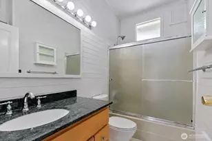4017 Corliss Ave N, Seattle, WA 98103 - Photo 22