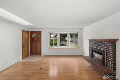 6011 156th Avenue NE, Redmond, WA 98052 - Photo 8