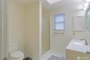 13936 SE 158th St, Renton, WA 98058 - Photo 16