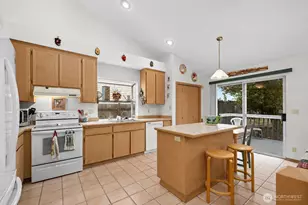 32719 20th Ave SW, Federal Way, WA 98023 - Photo 8