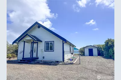 425 N Portal Loop SW, Ocean Shores, WA 98569 - Photo 2