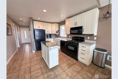 425 N Portal Loop SW, Ocean Shores, WA 98569 - Photo 8