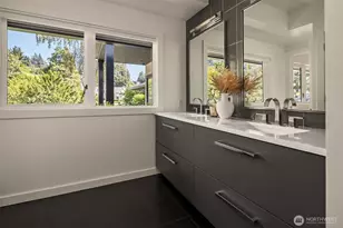 3517 43rd Ave NE, Seattle, WA 98105 - Photo 24