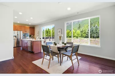 938 NE 4th, North Bend, WA 98045 - Photo 4