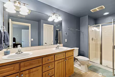 10700 SE 260th Street #M102, Kent, WA 98030 - Photo 26