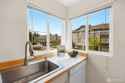 5248 238th Lane SE #8-3, Issaquah, WA 98029 - Photo 18